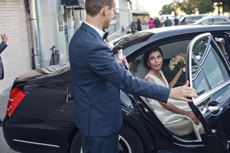 Punctual Ceremony Arrivals and High-End Wedding Chauffeur Solutions