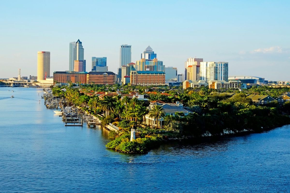Punctual Flight Connections and High-End Tampa Bay Chauffeurs