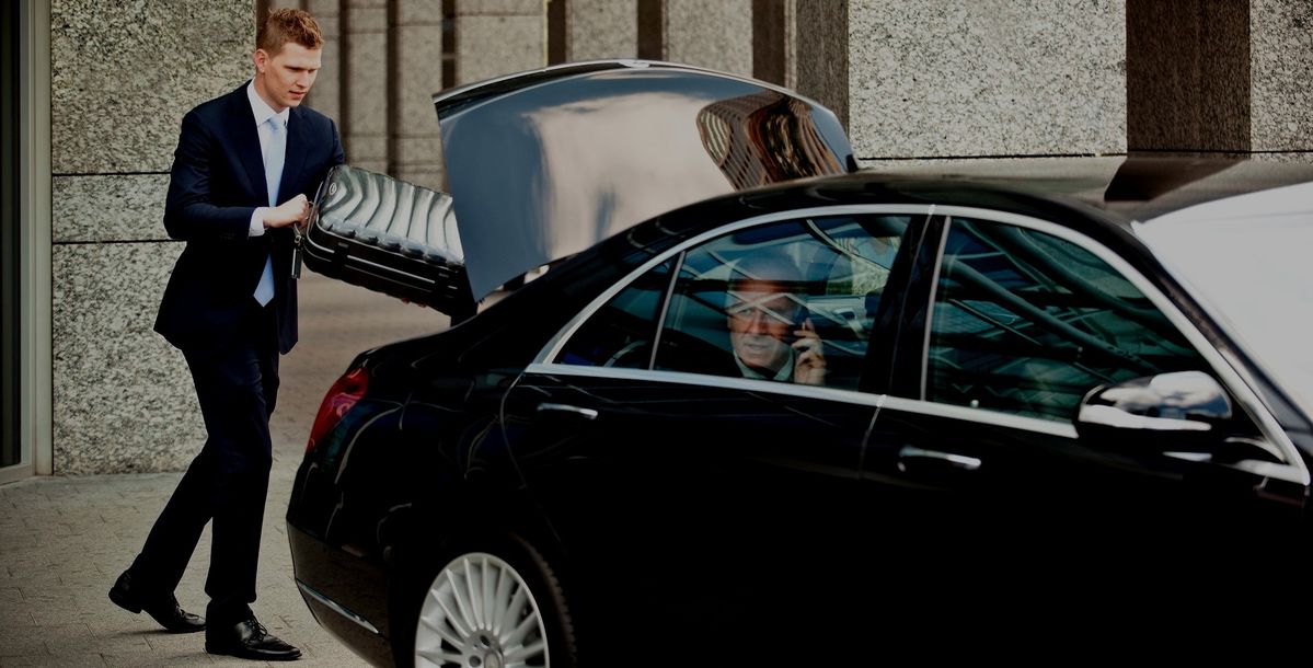 Precision-Engineered Black Car Service Jupiter FL